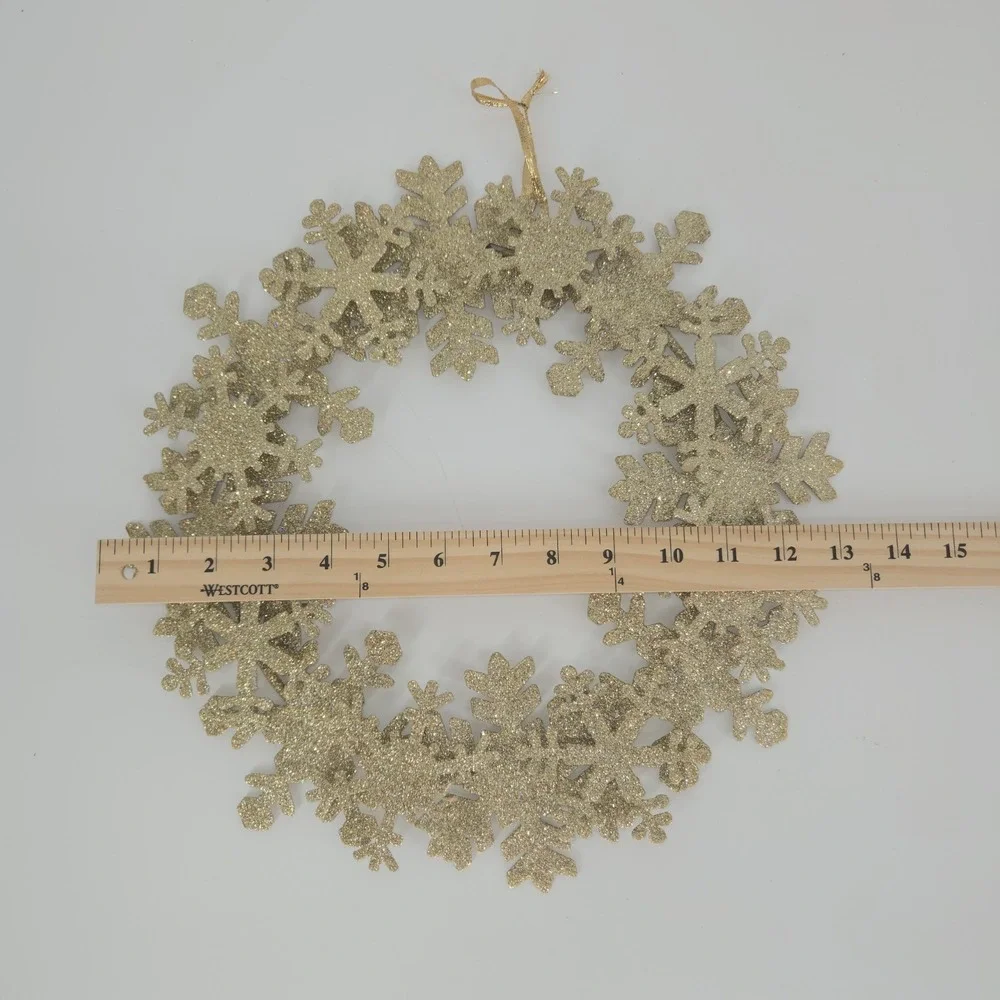 Avon Glitter and Gold 3D Holiday Wreath 14in Snowflake Christmas Decor 2010 Box